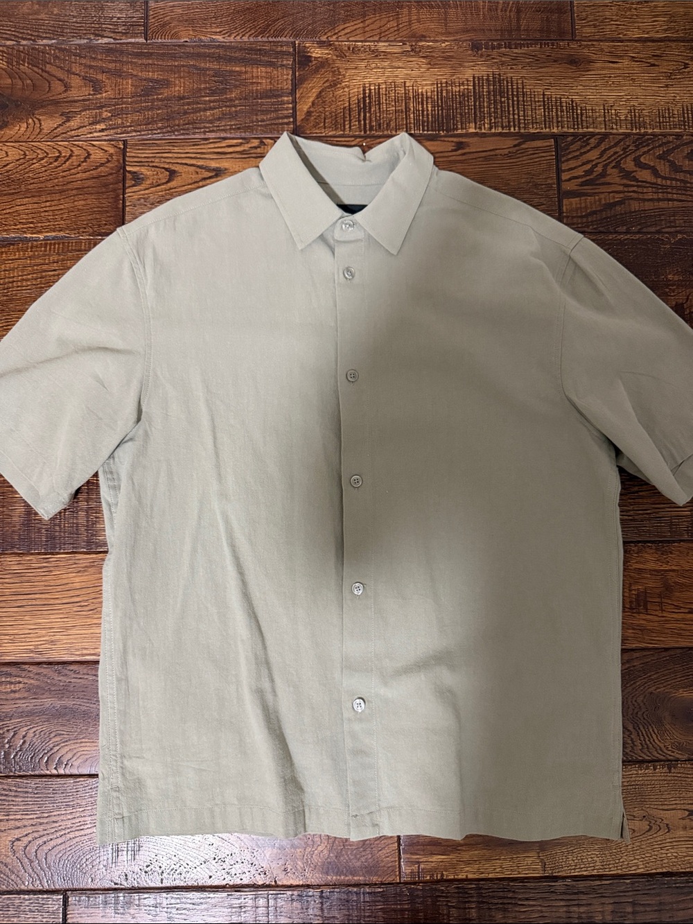 H&M Light Sage Green Short Sleeve Button-Down Shirt